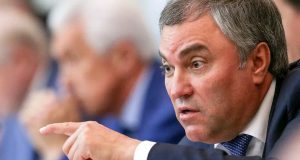 чиновник, уехал, во время мятежа